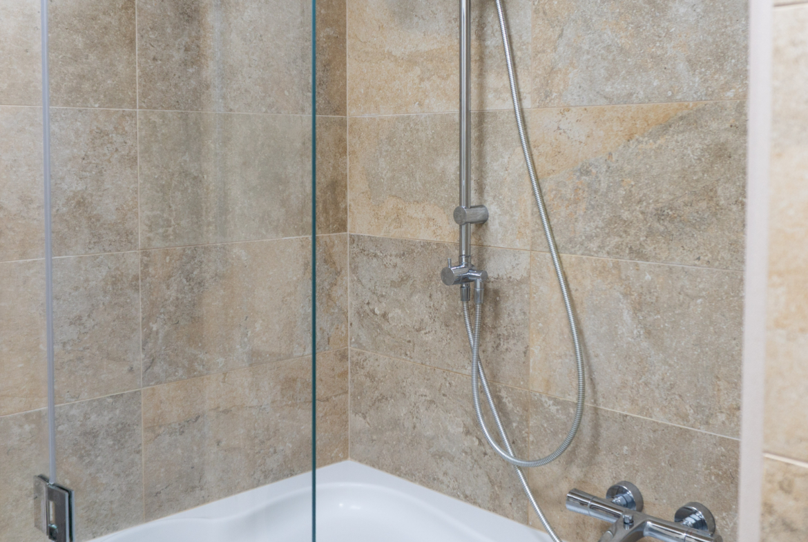 4400 deakferenc ut 06