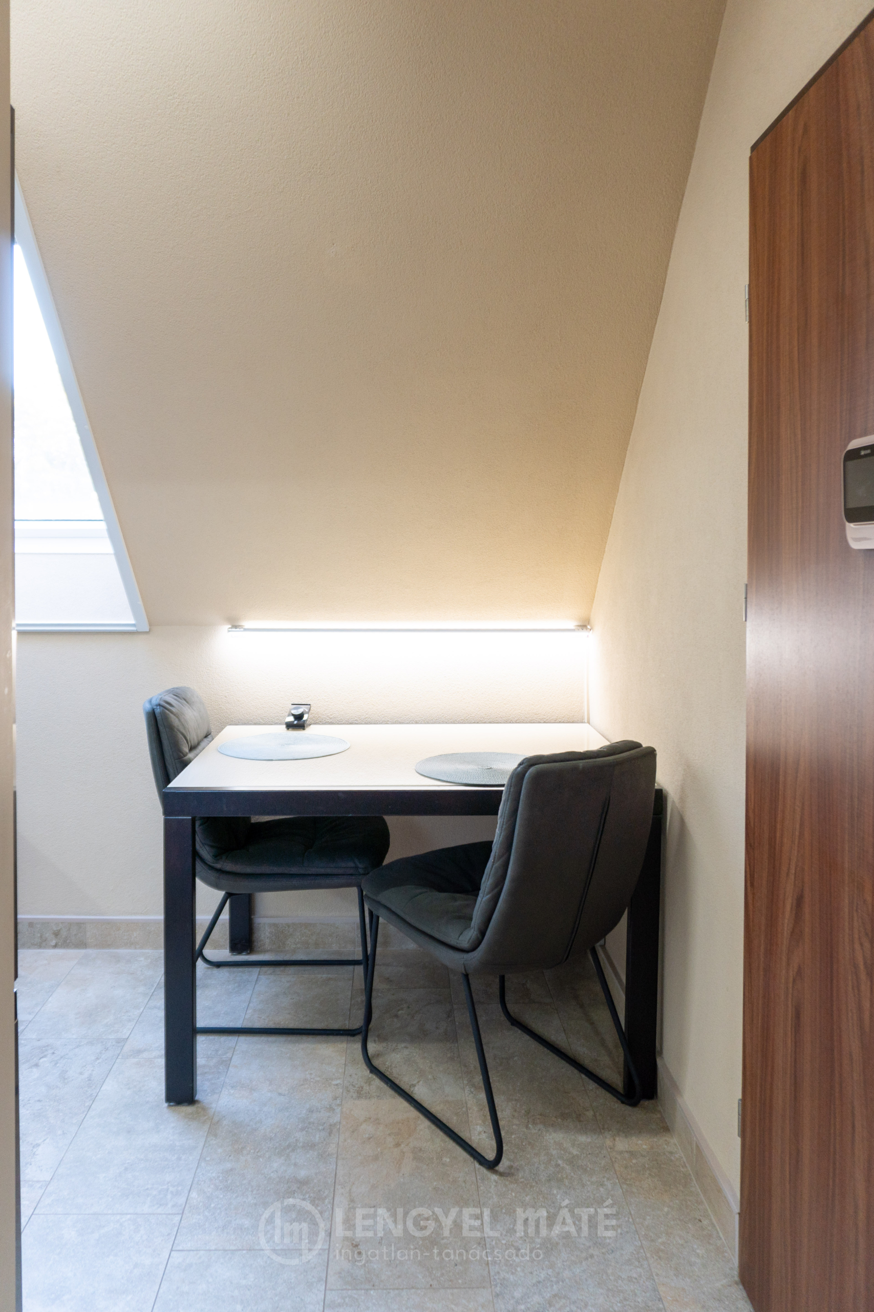 4400 deakferenc ut 5